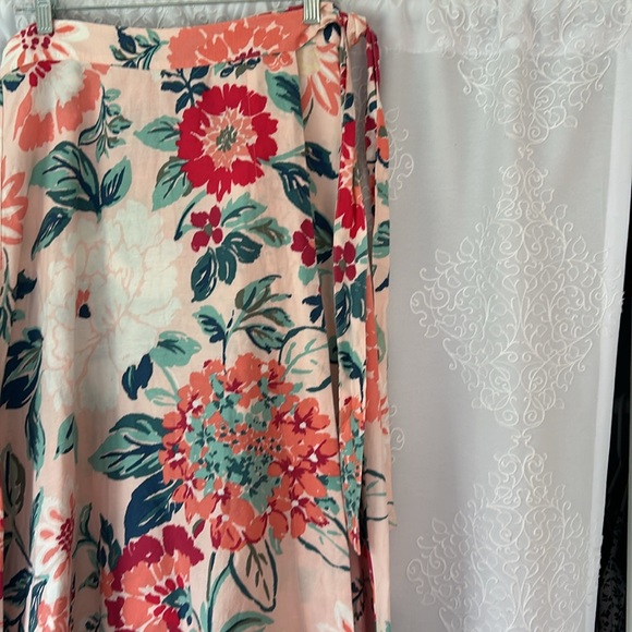 A line Spring Skirt - Picture 2 of 5